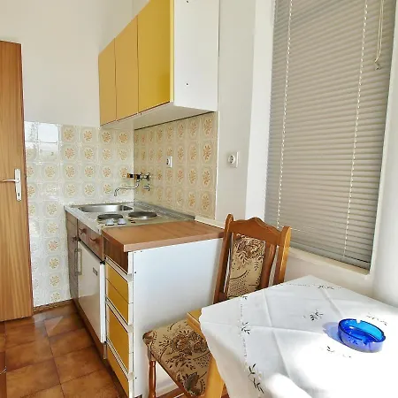 Apartment With A Parking Space Palit, Rab - 17881 *