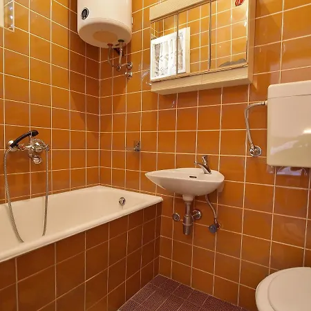 Apartment With Parking Space Palit, Rab - 17881 Palit