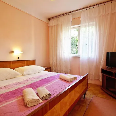 Apartment With Parking Space Palit, Rab - 17881 Palit