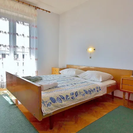 Apartment With Parking Space Palit, Rab - 17881 Palit