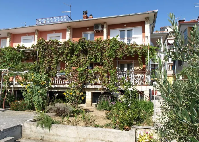 With Parking Space Palit, Rab - 17881 Appartamento